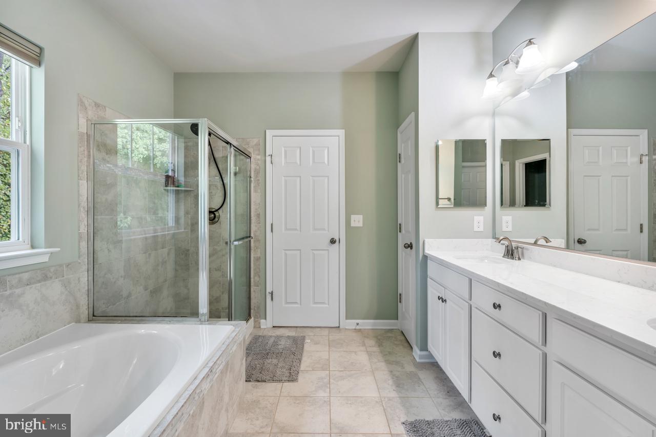 ESTATES AT KINGSWOOD - Residential Lease