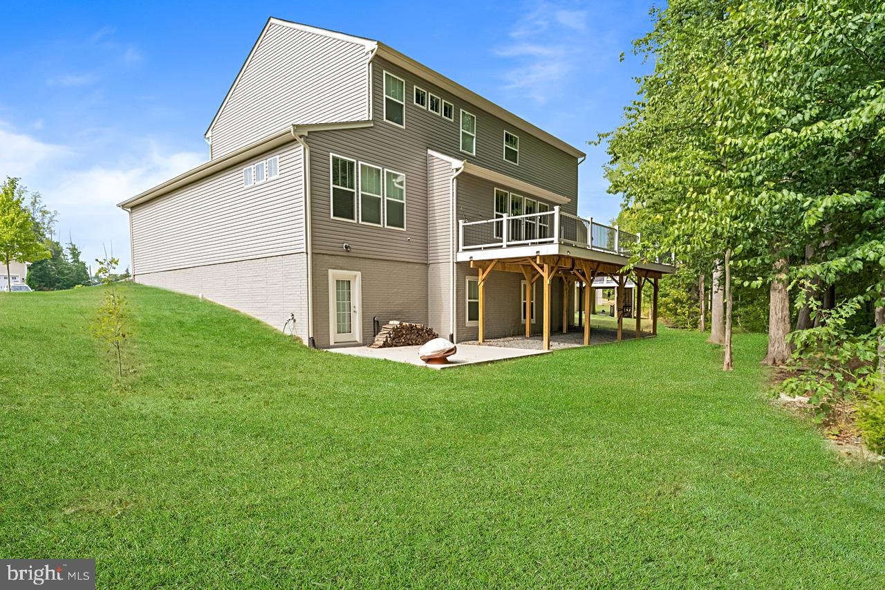 ESTATES AT KINGSWOOD - Residential Lease