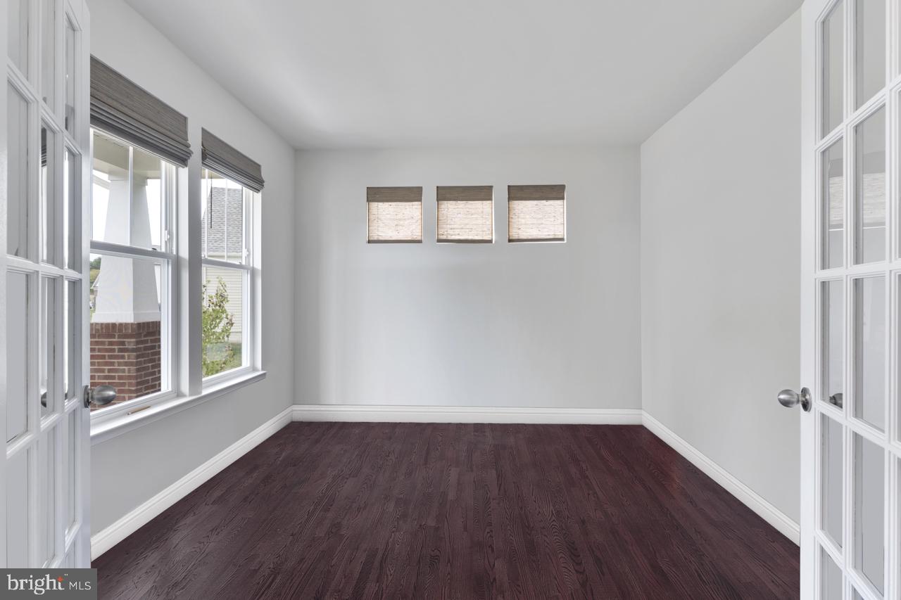 ESTATES AT KINGSWOOD - Residential Lease