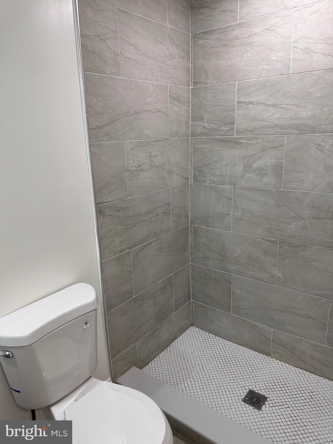 BARCLAY - GREENMOUNT - Residential Lease