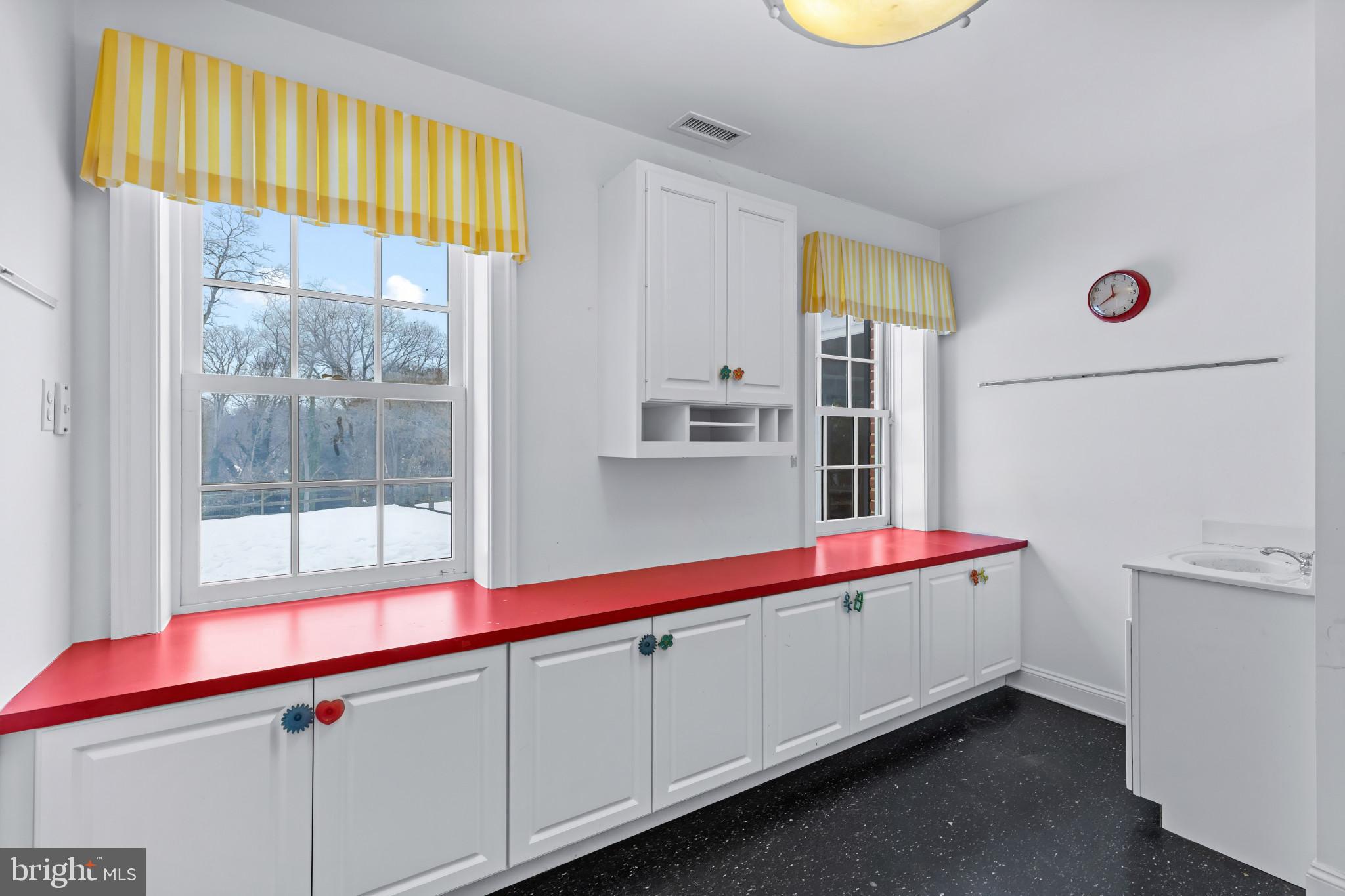 GREENSPRING VALLEY - Residential