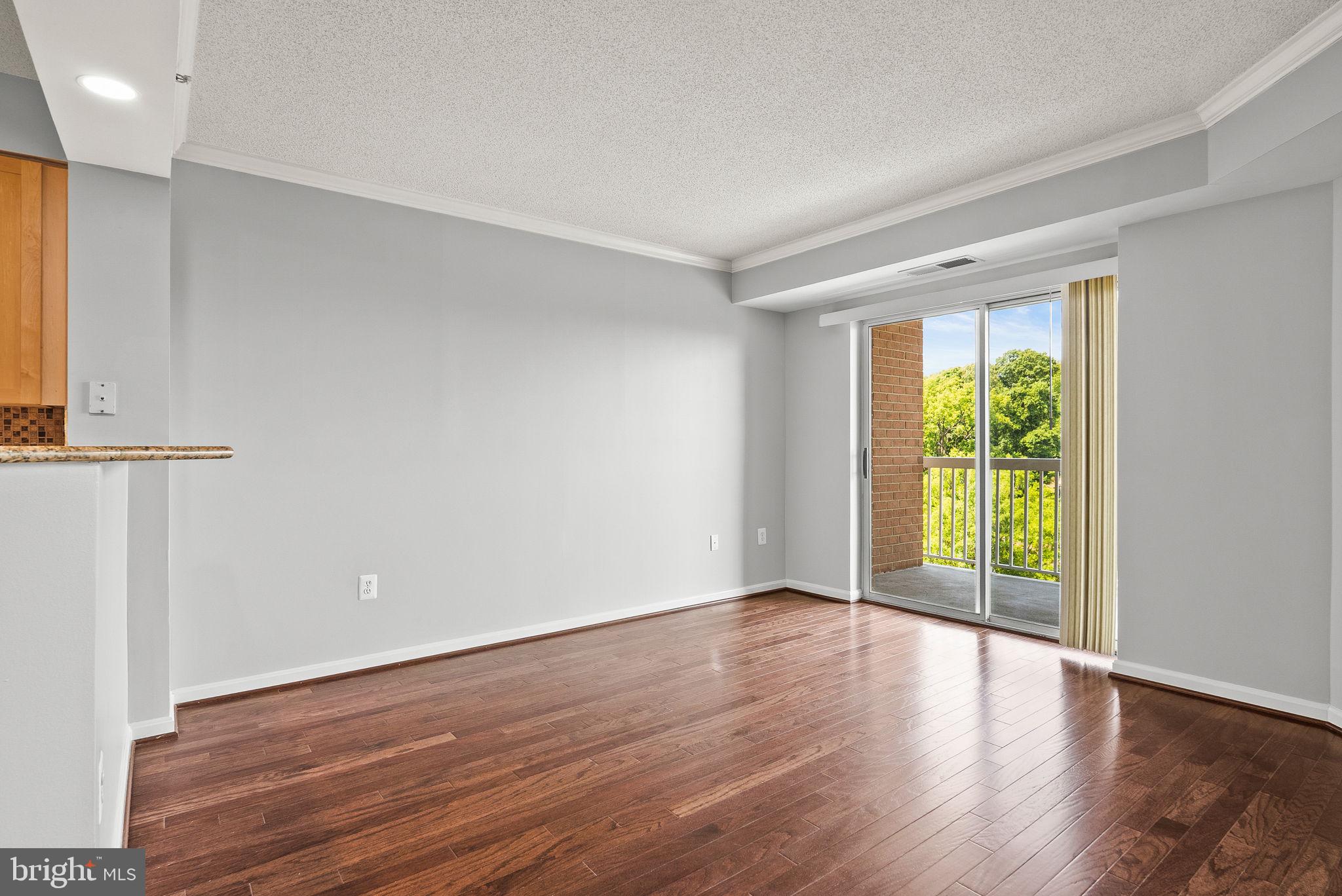 3101 N NORTH HAMPTON DRIVE 606