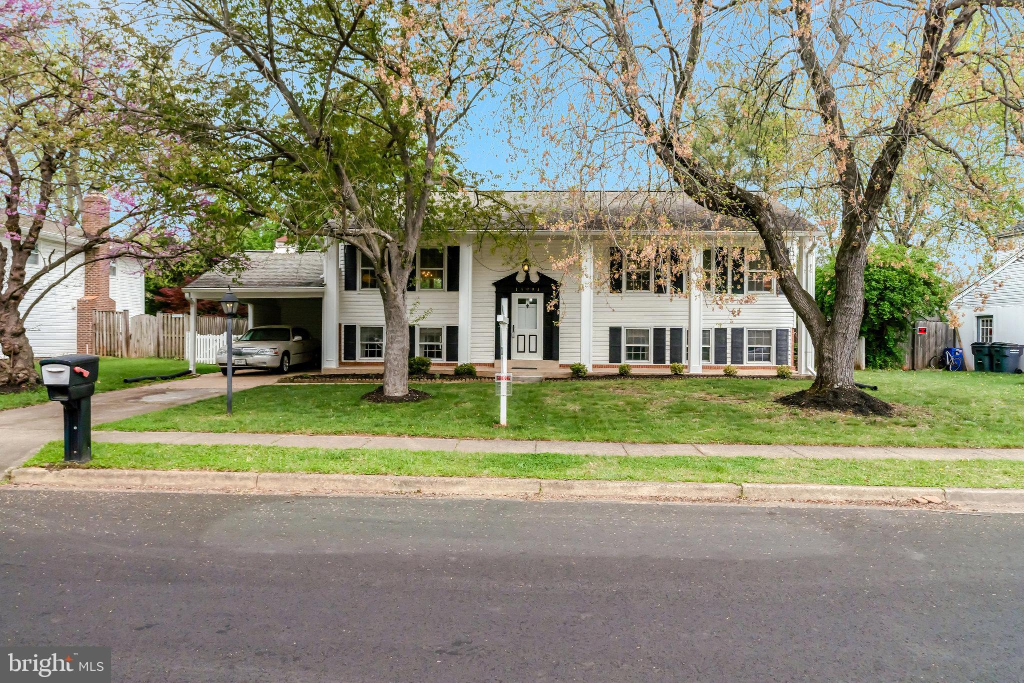CHALET WOODS - Residential