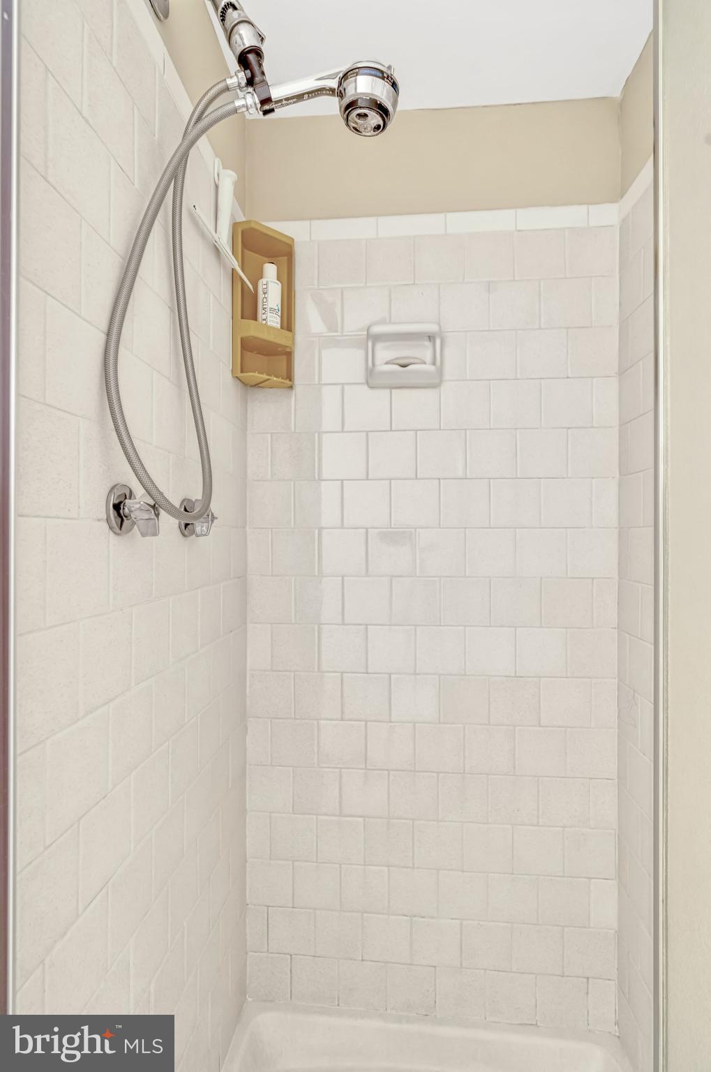 CHALET WOODS - Residential