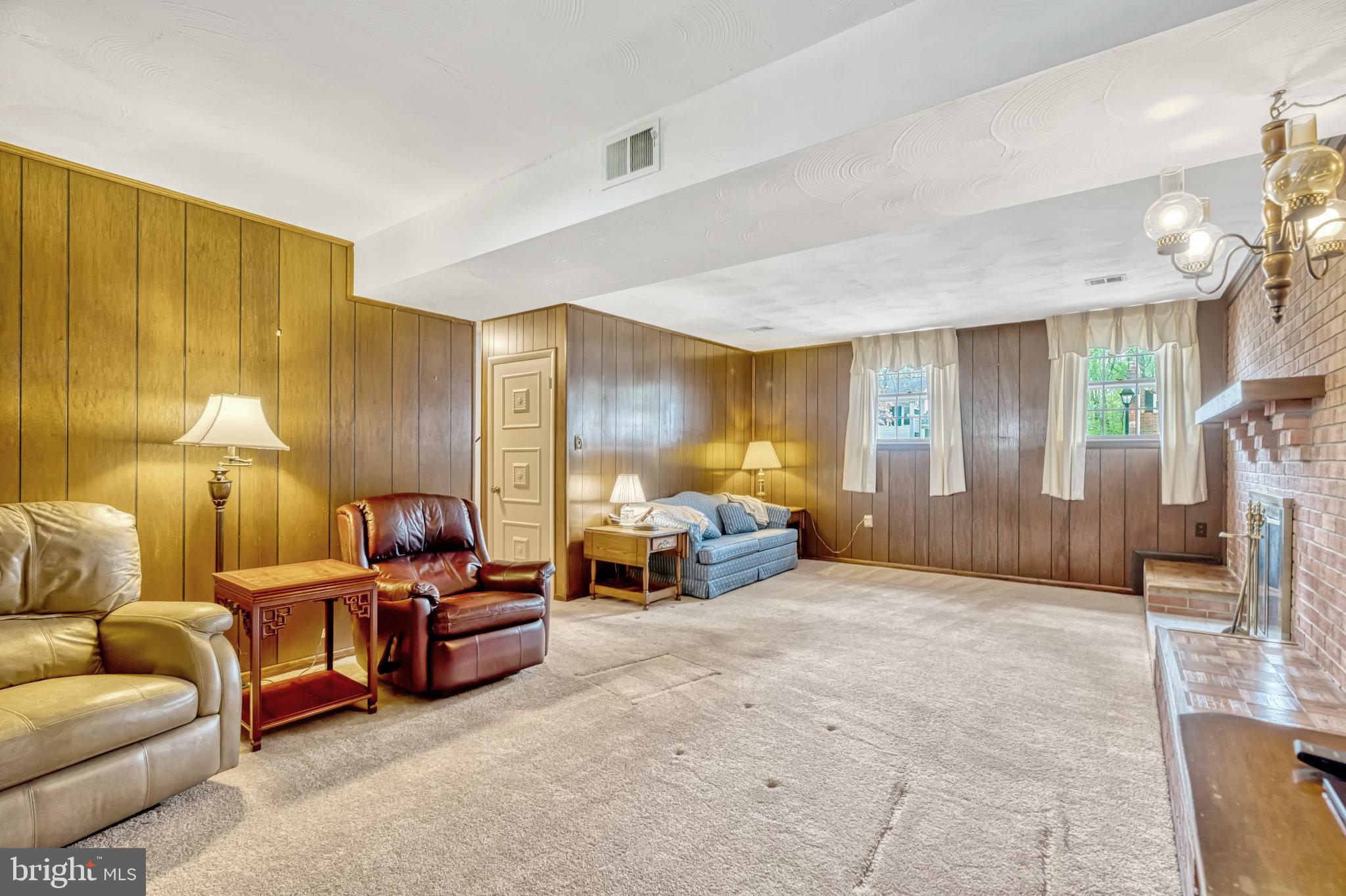 CHALET WOODS - Residential