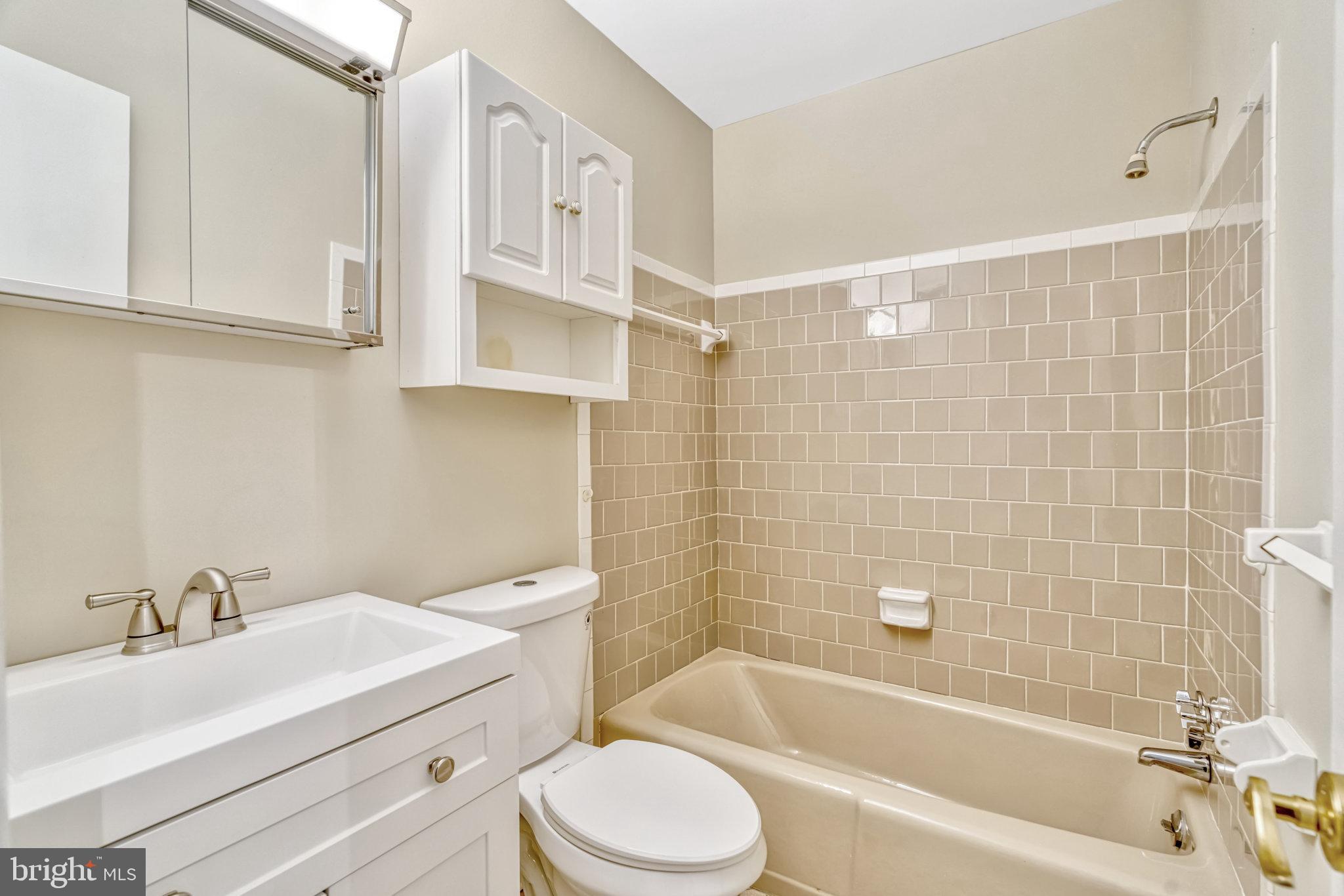 CHALET WOODS - Residential