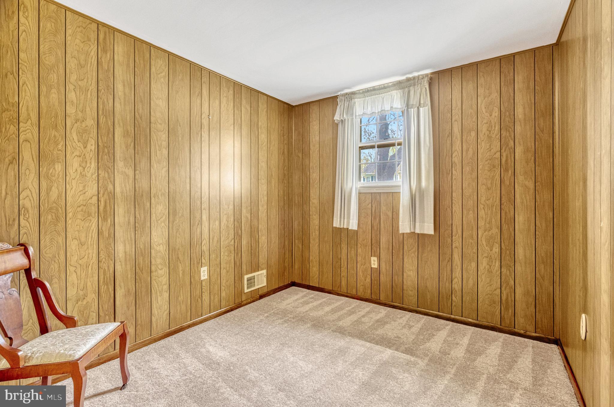 CHALET WOODS - Residential