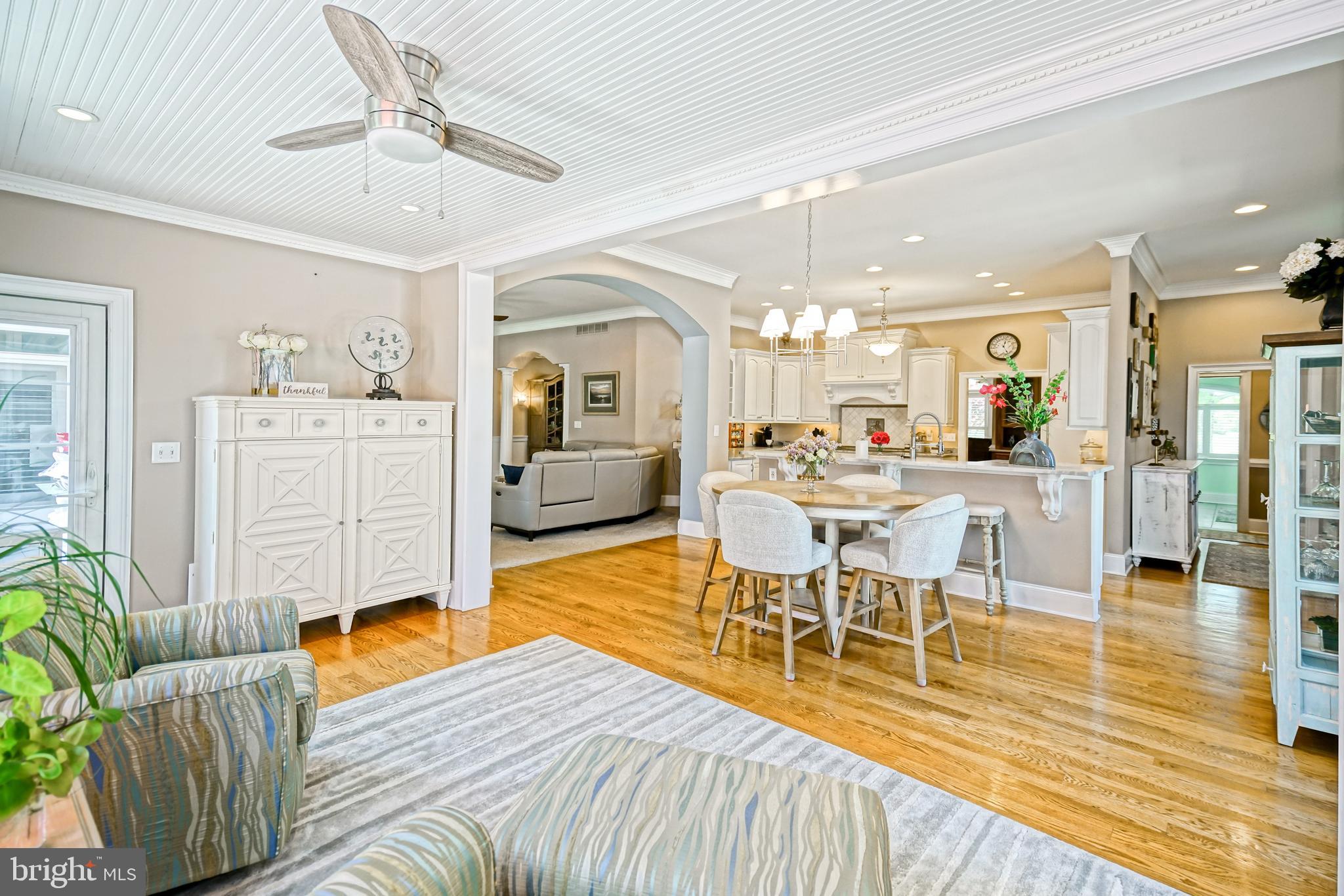 WOLFE POINTE - Residential