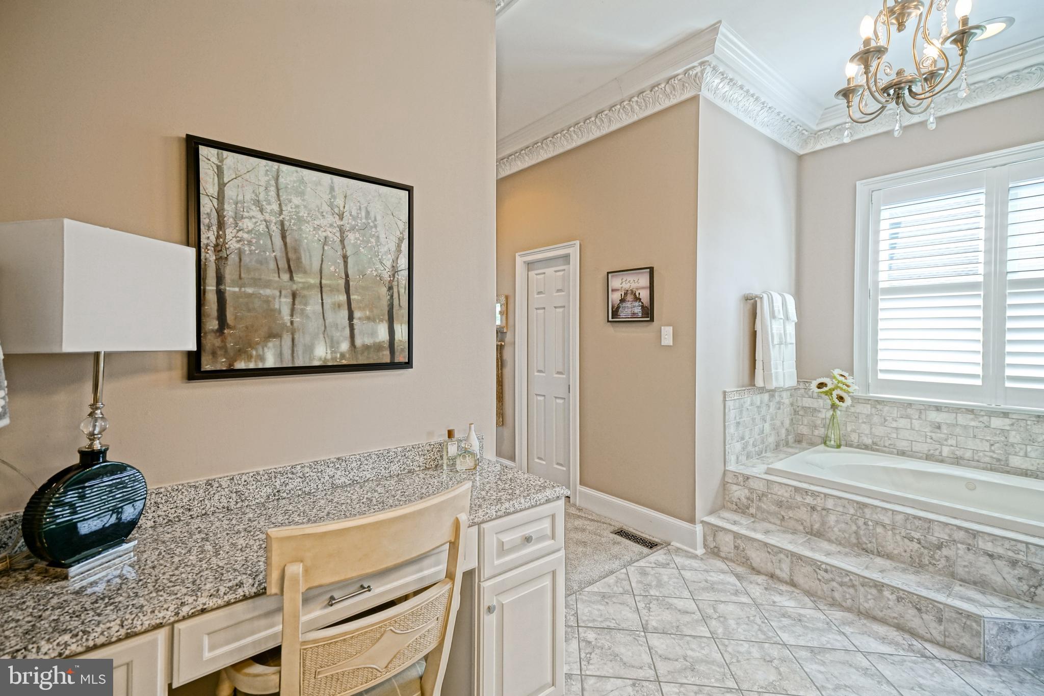 WOLFE POINTE - Residential