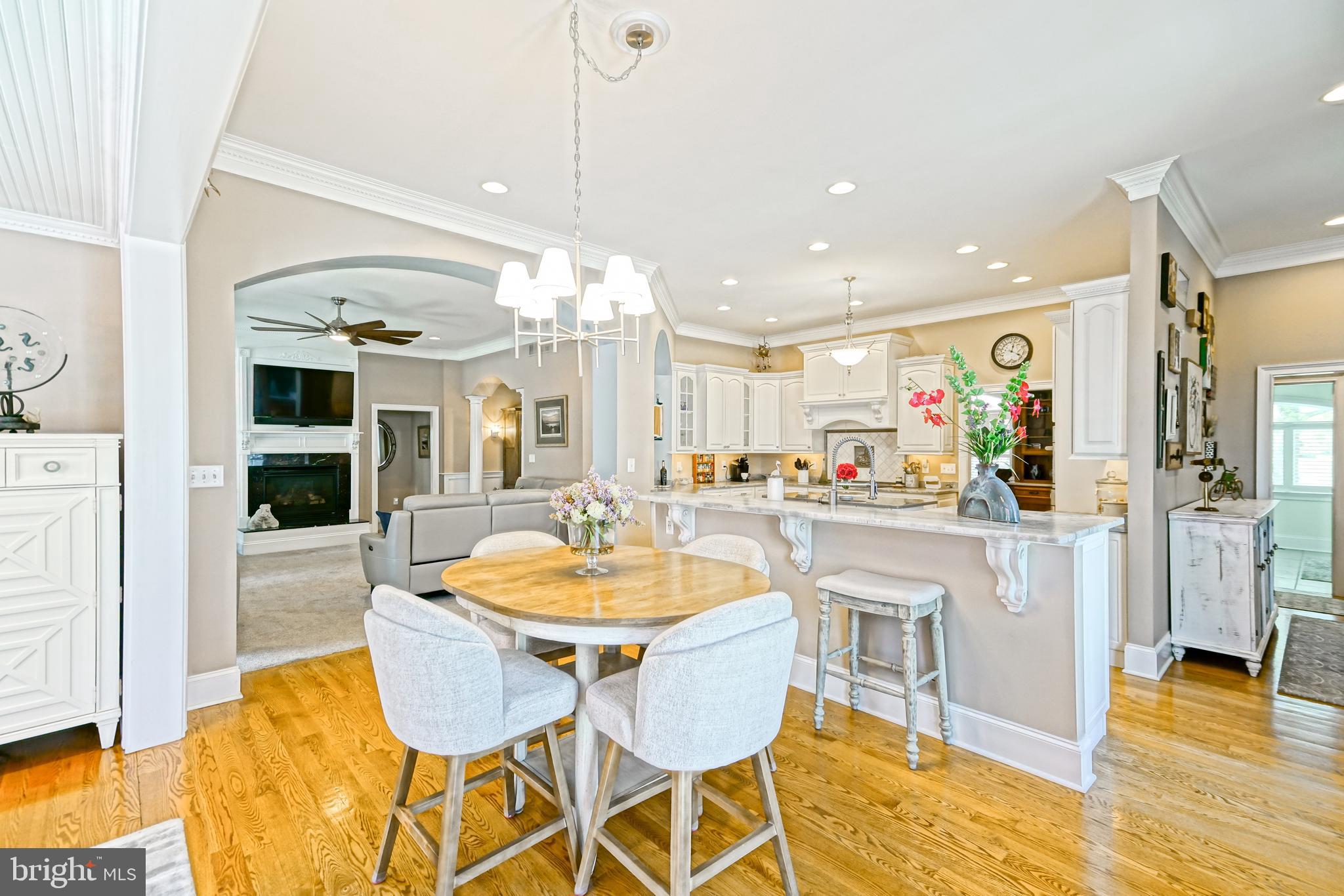 WOLFE POINTE - Residential