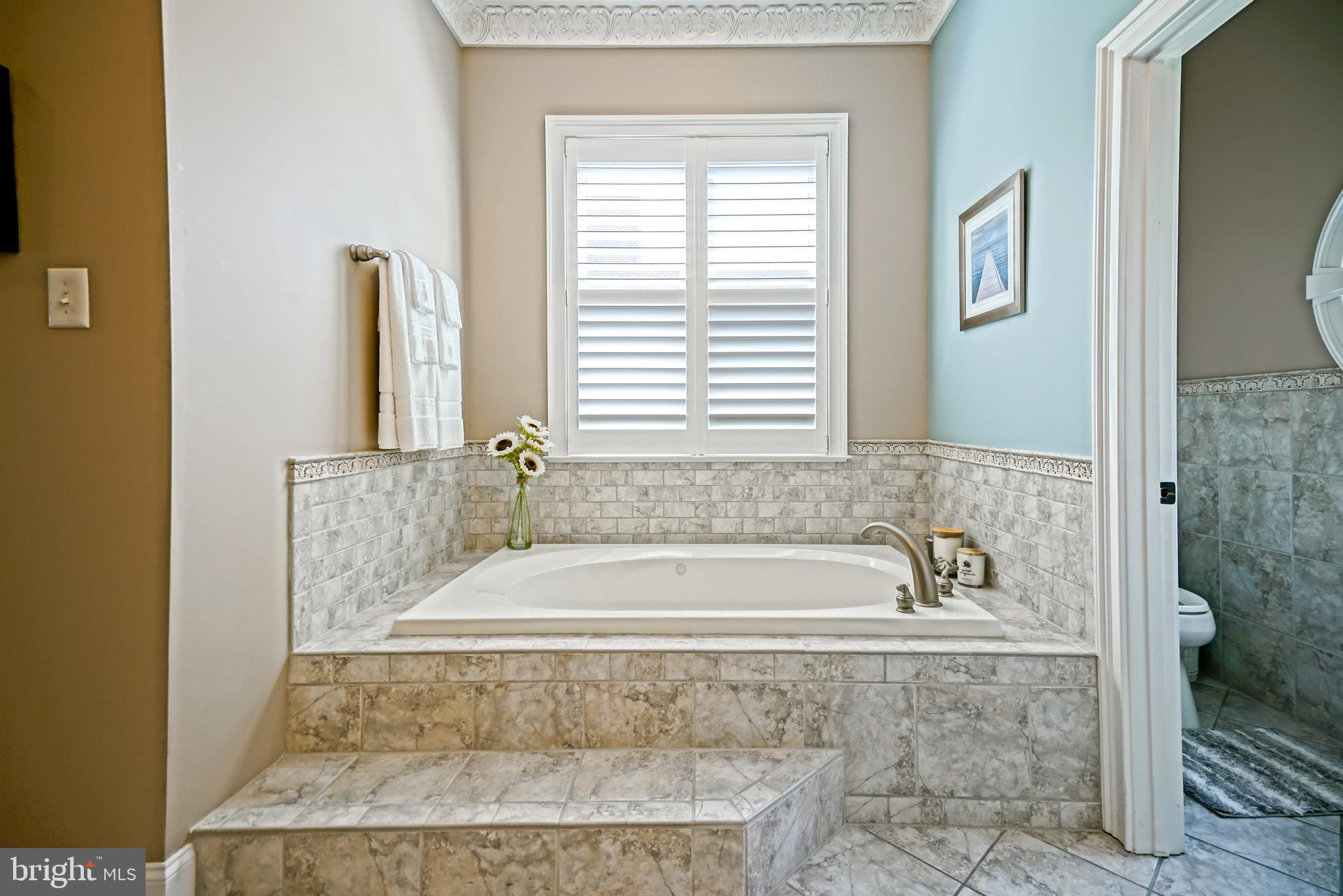 WOLFE POINTE - Residential