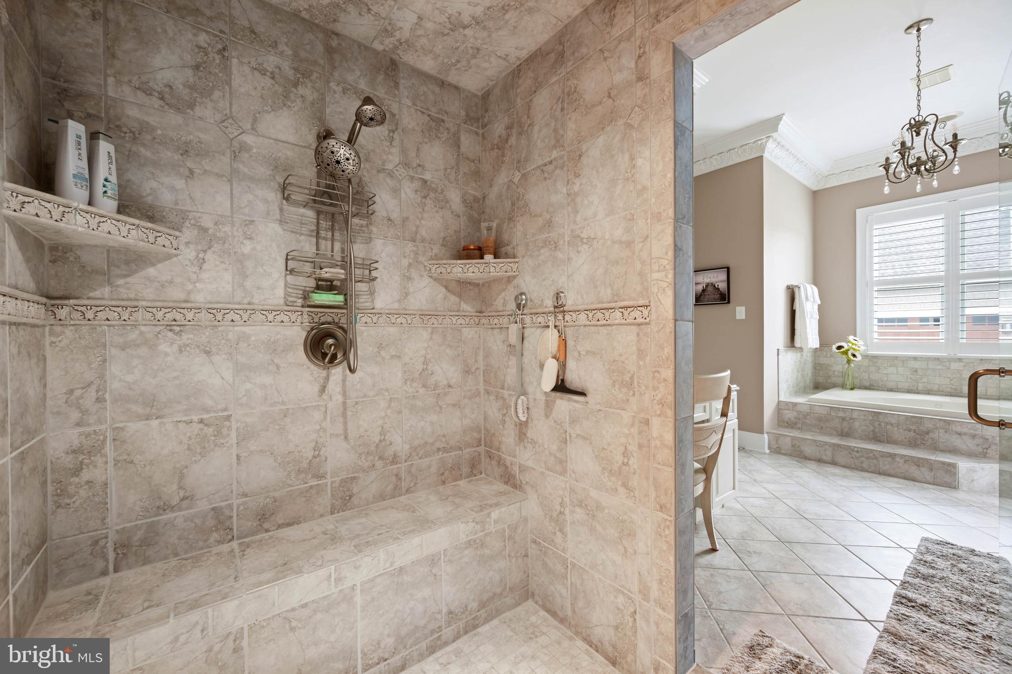 WOLFE POINTE - Residential