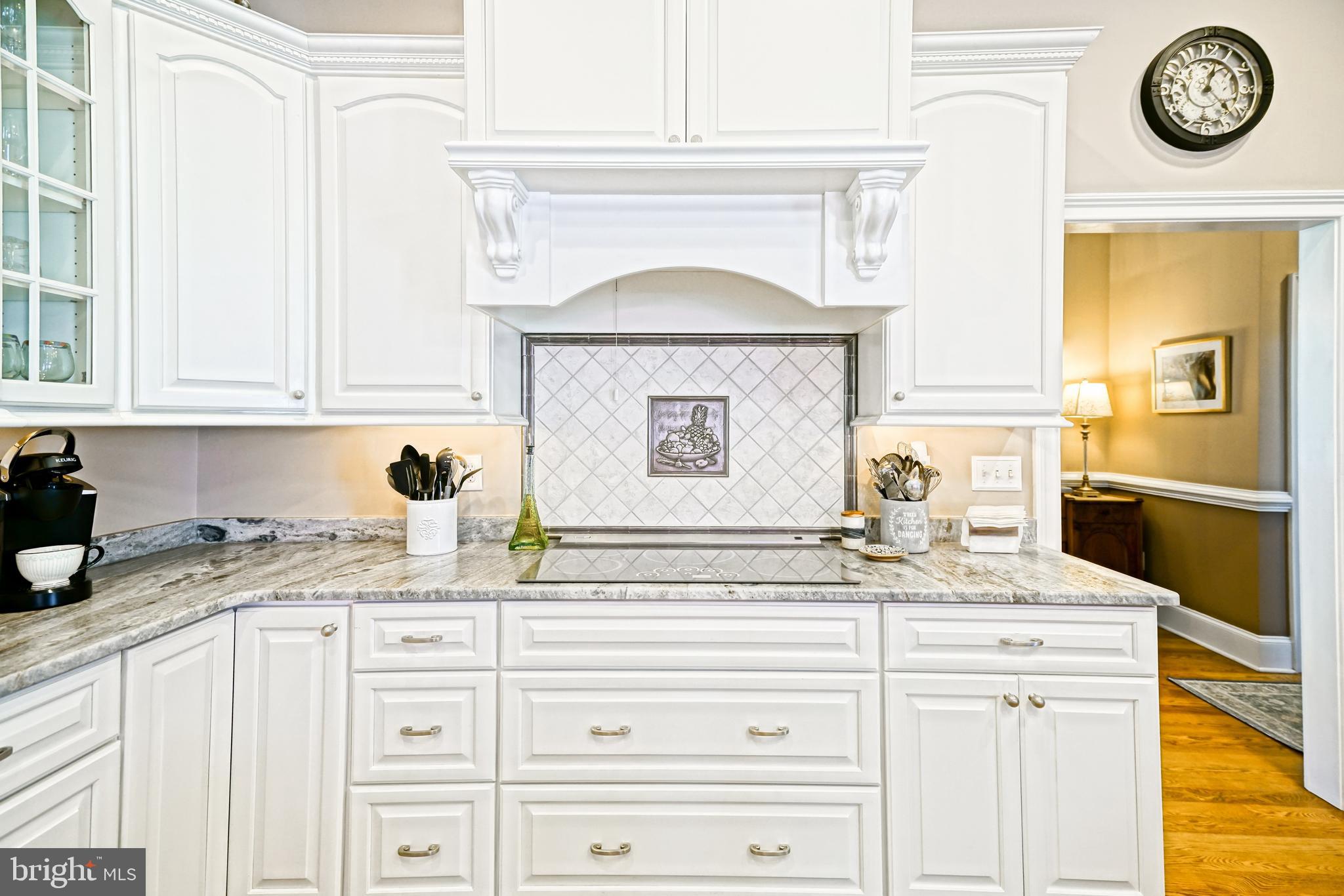 WOLFE POINTE - Residential