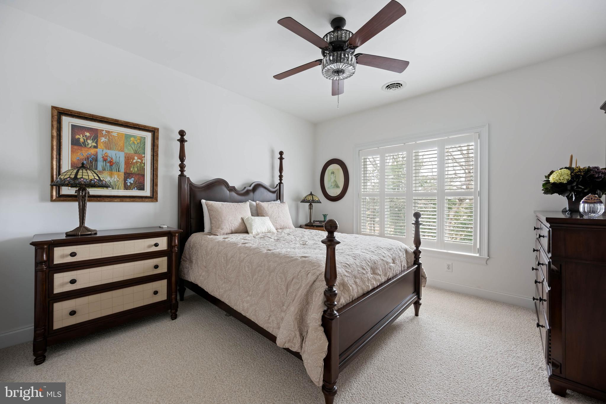 WOLFE POINTE - Residential