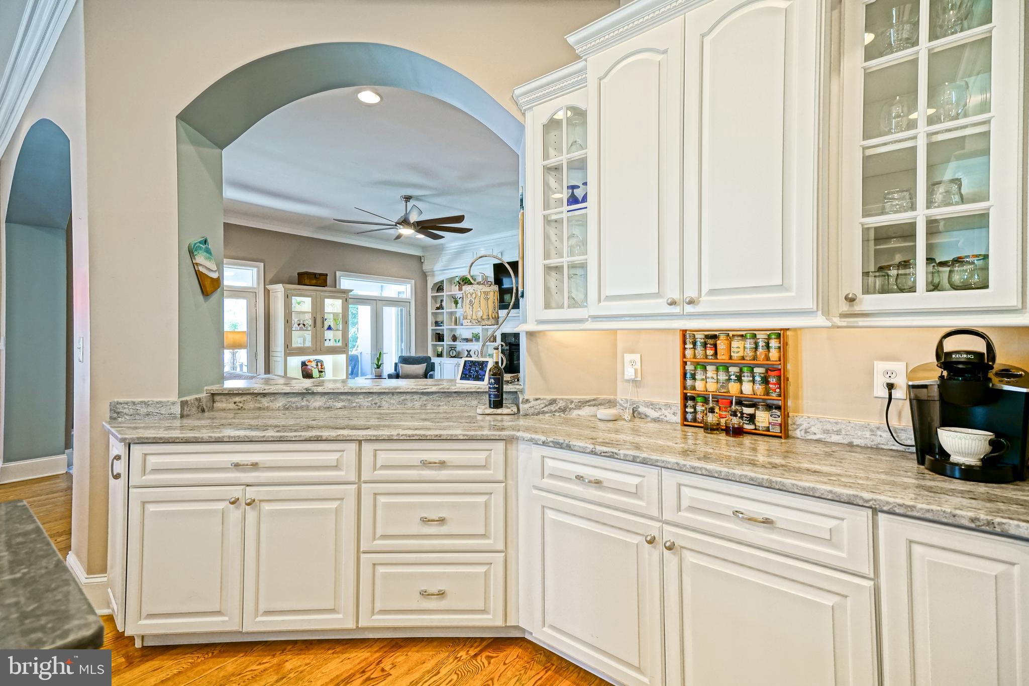 WOLFE POINTE - Residential