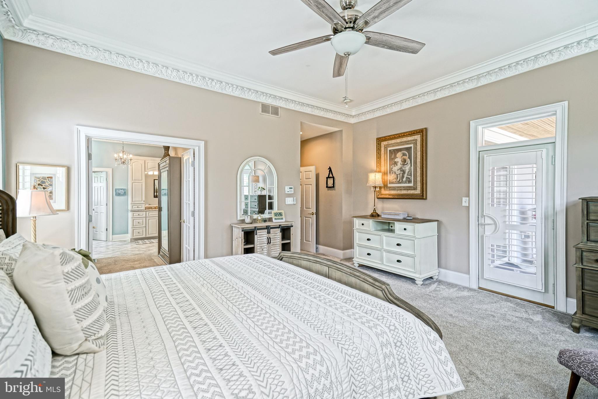 WOLFE POINTE - Residential