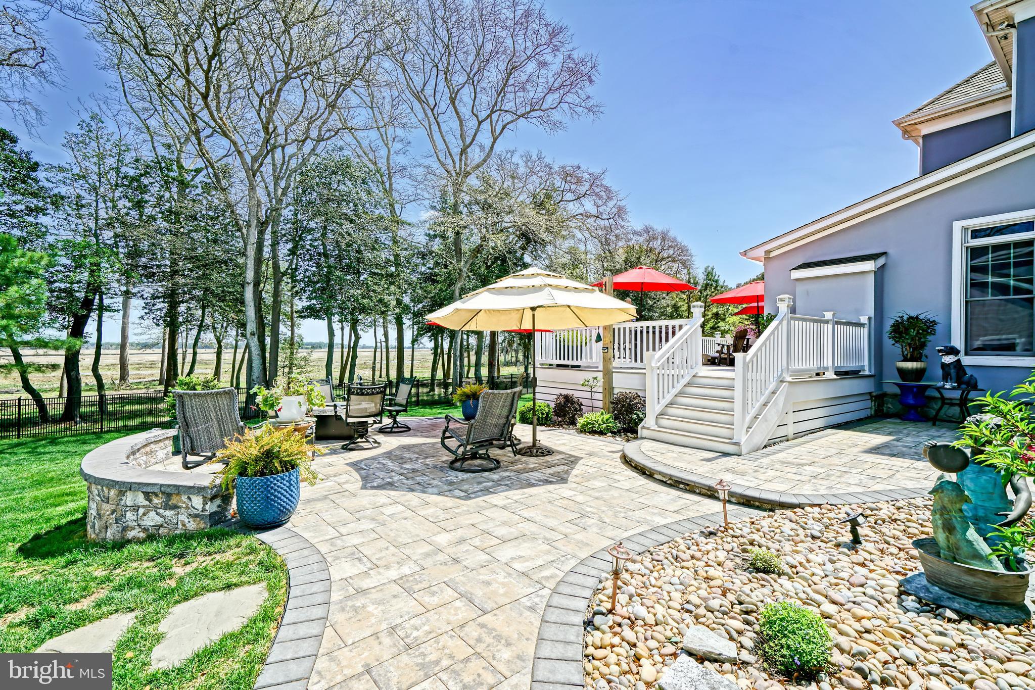 WOLFE POINTE - Residential