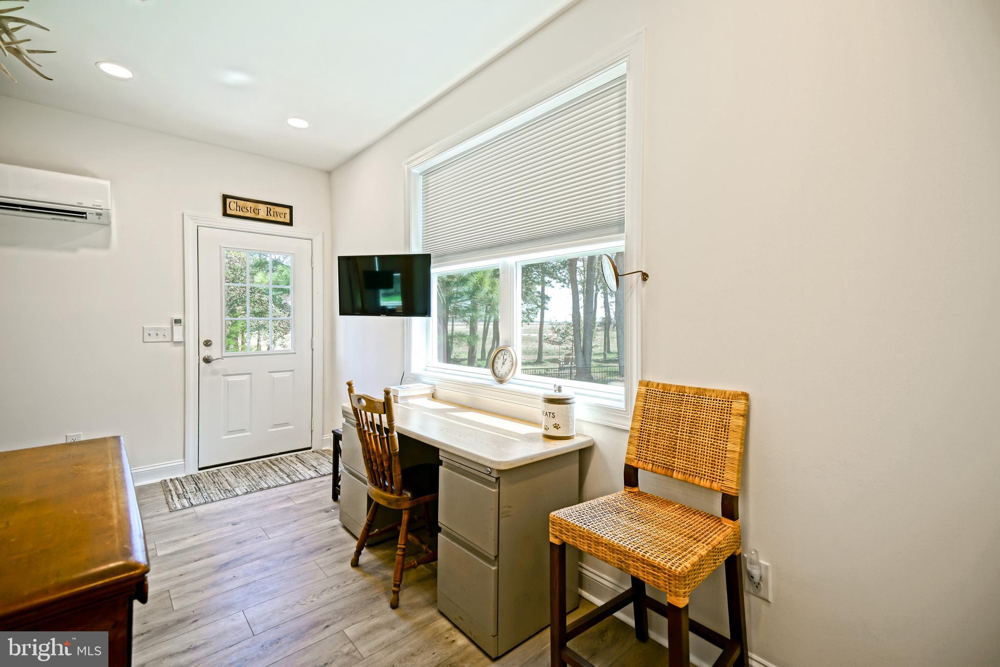 WOLFE POINTE - Residential