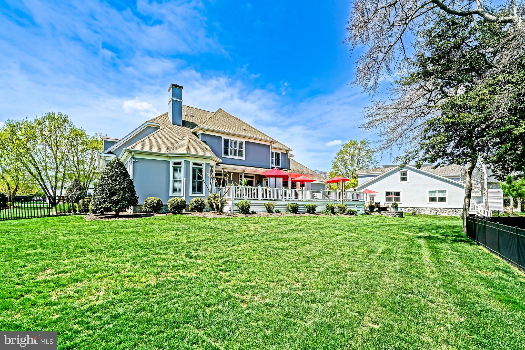 WOLFE POINTE - Residential