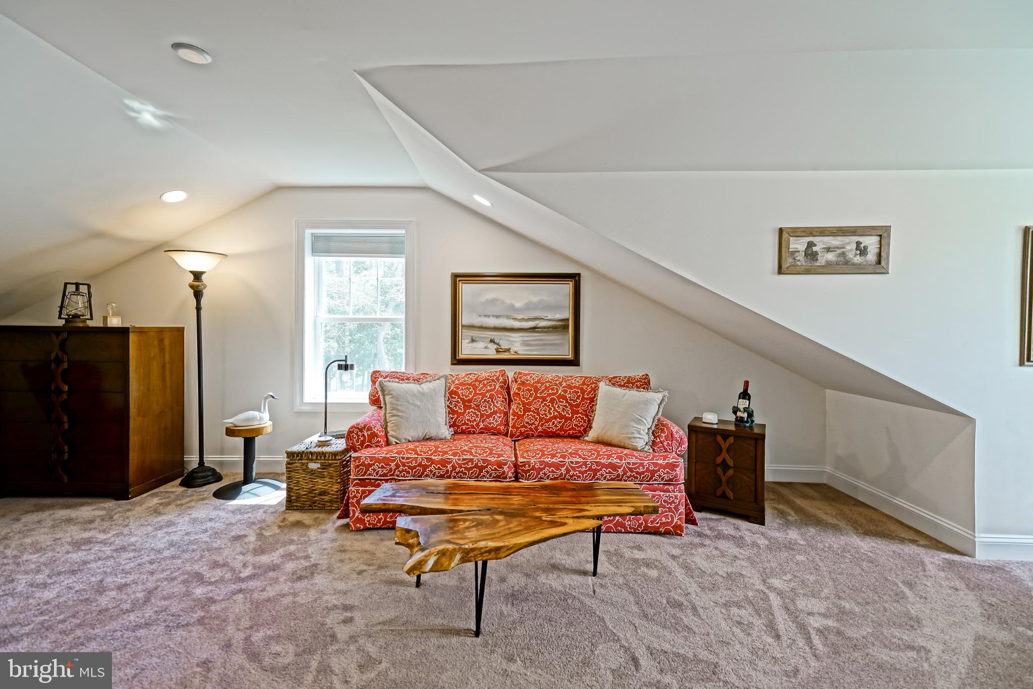 WOLFE POINTE - Residential