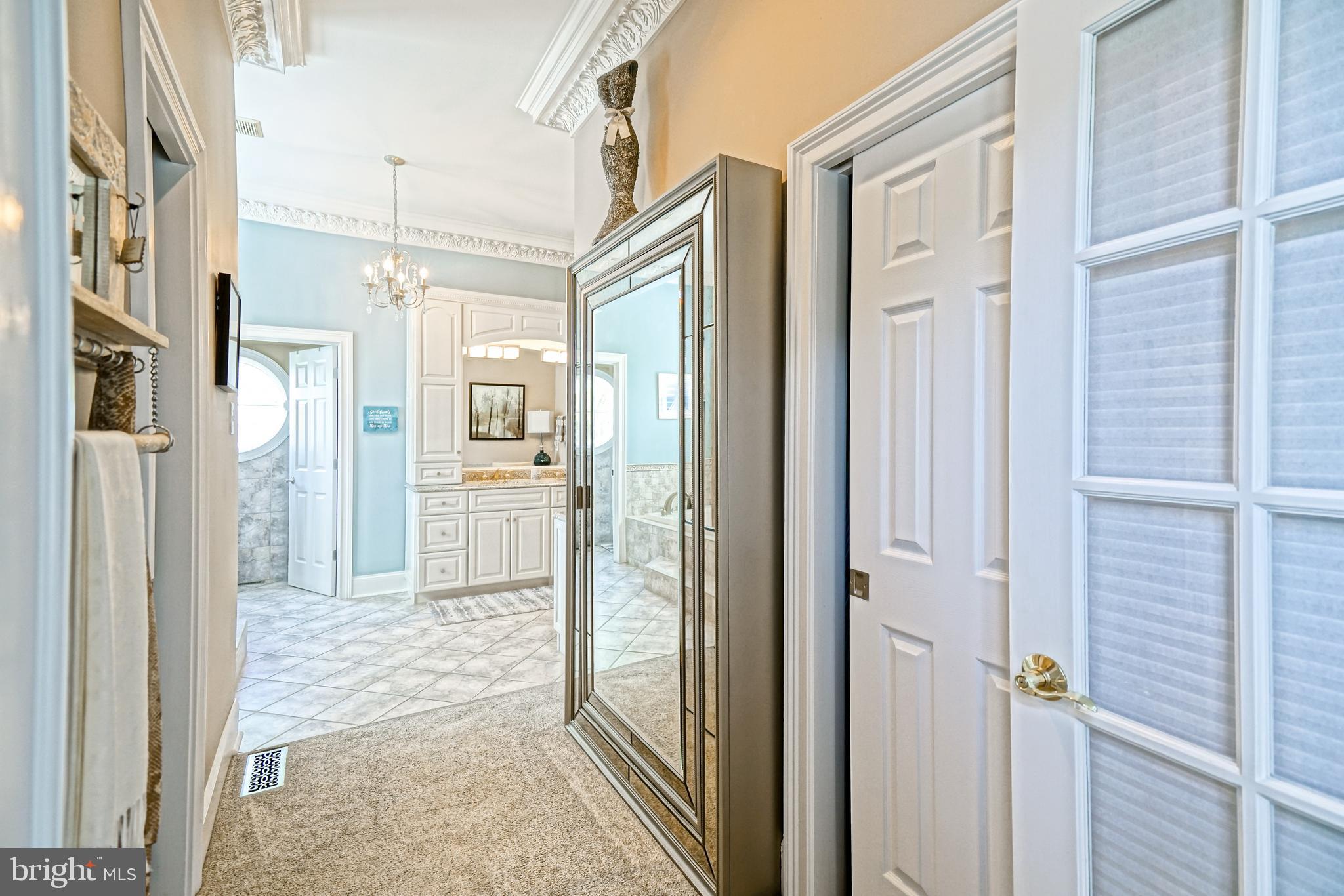 WOLFE POINTE - Residential