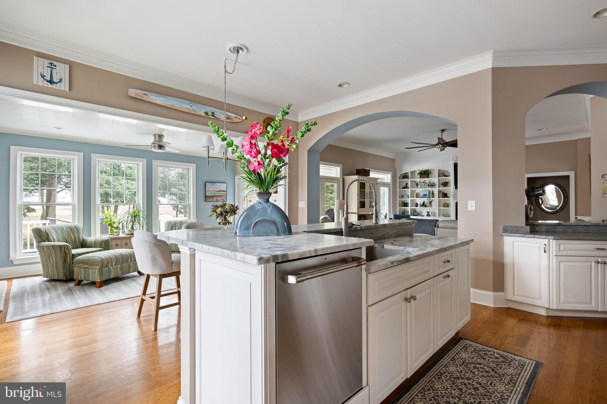 WOLFE POINTE - Residential