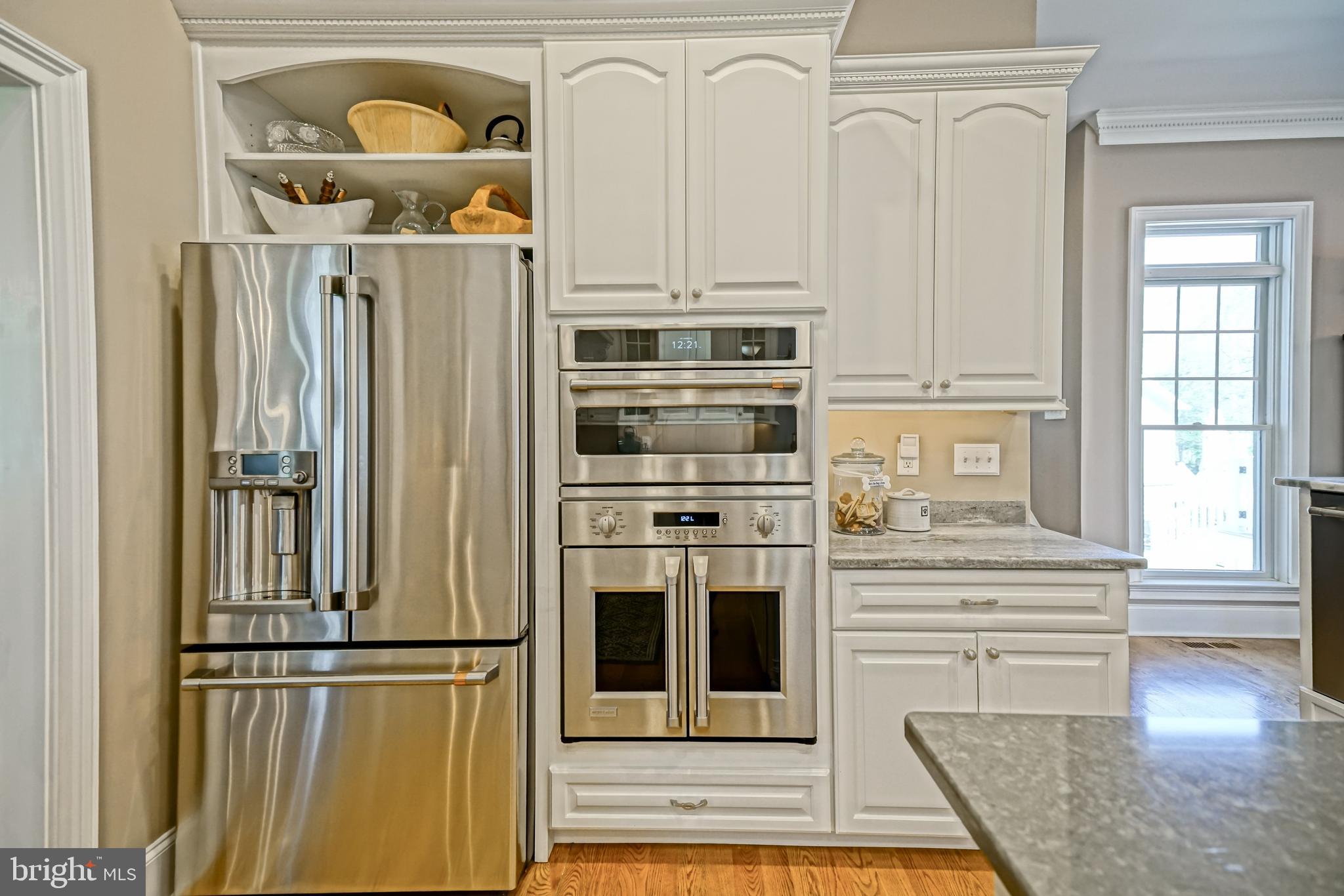 WOLFE POINTE - Residential