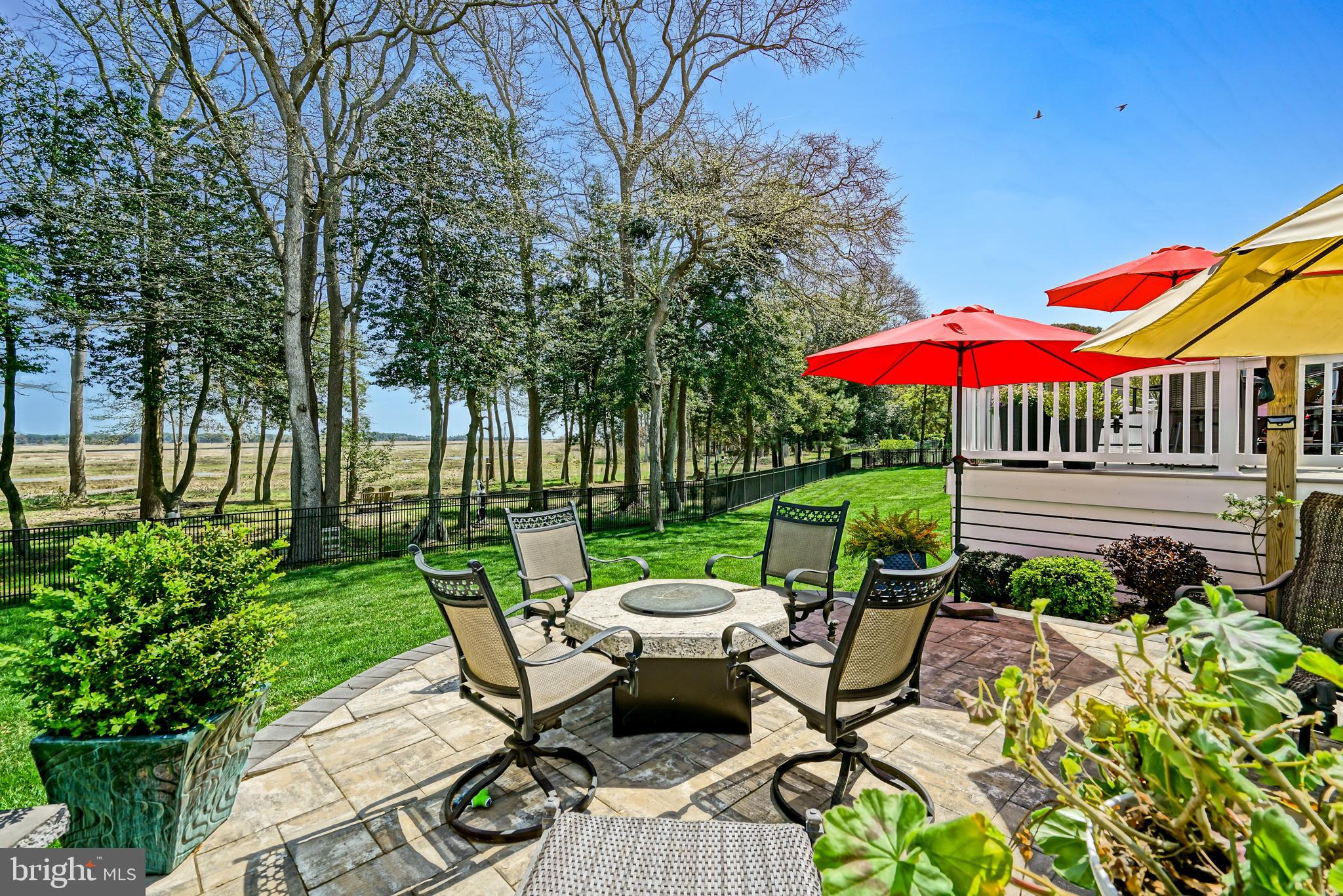 WOLFE POINTE - Residential