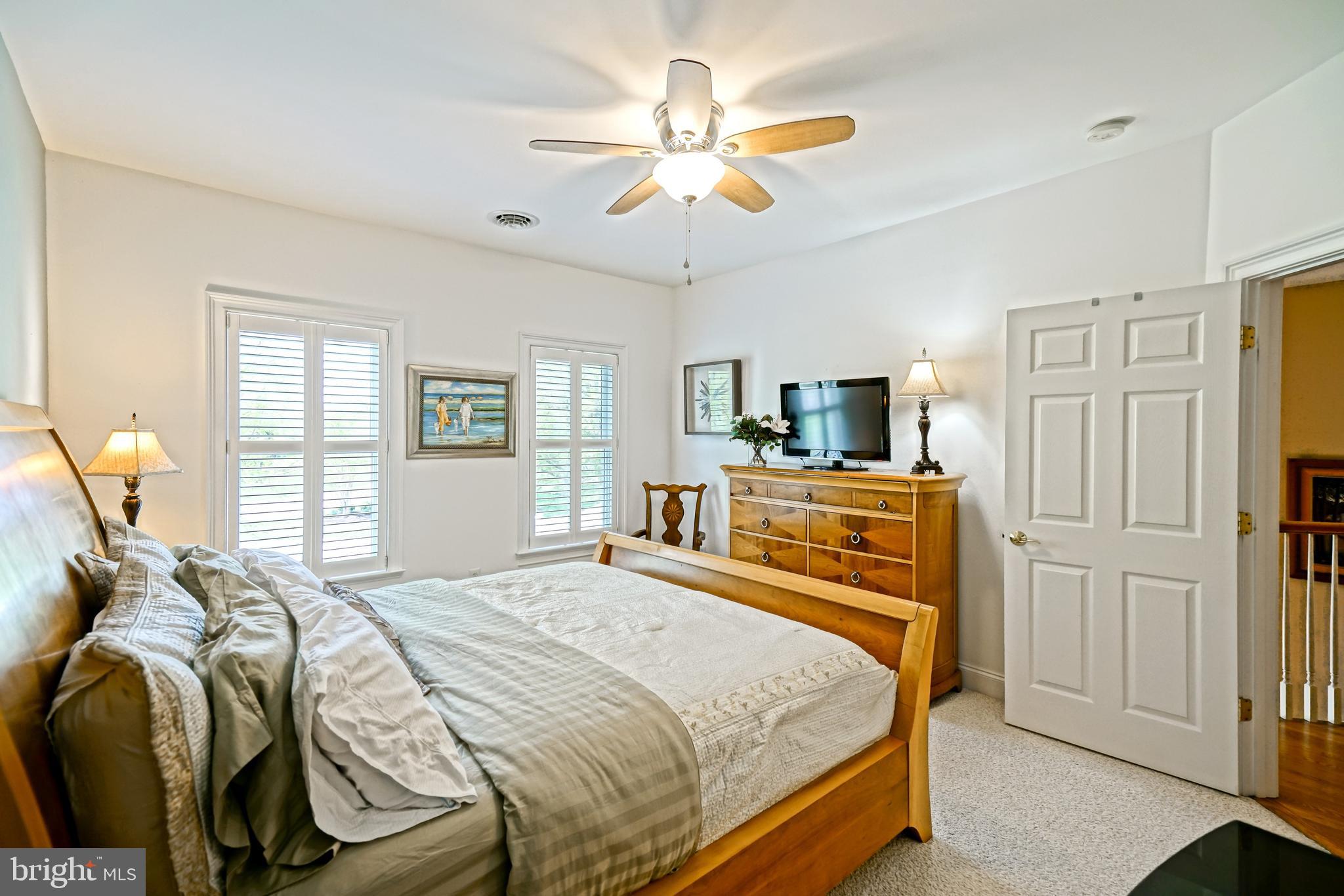 WOLFE POINTE - Residential