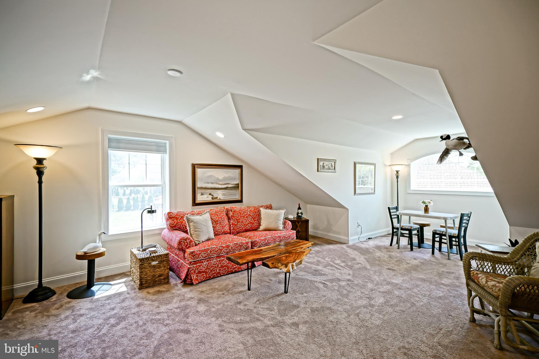 WOLFE POINTE - Residential