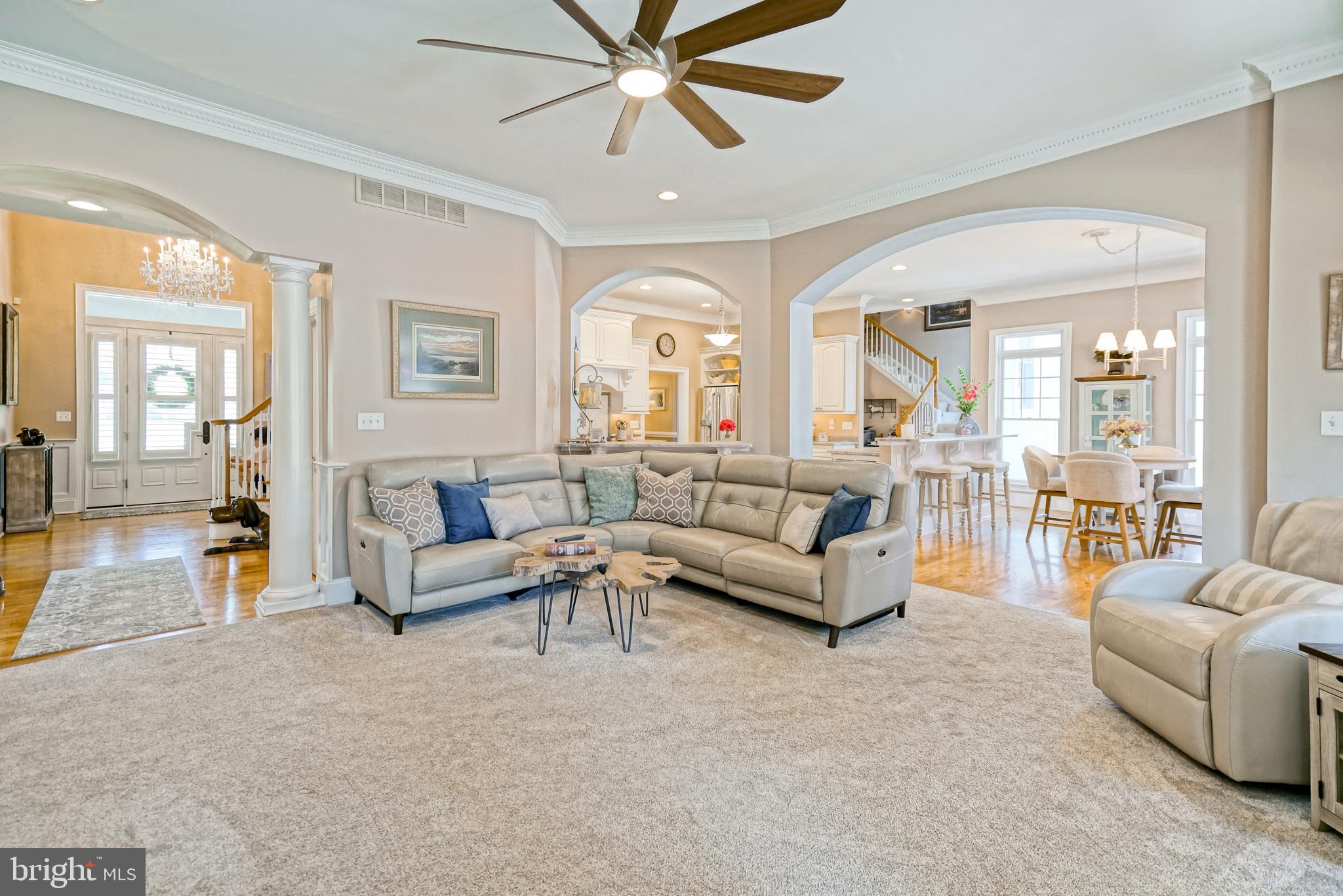 WOLFE POINTE - Residential