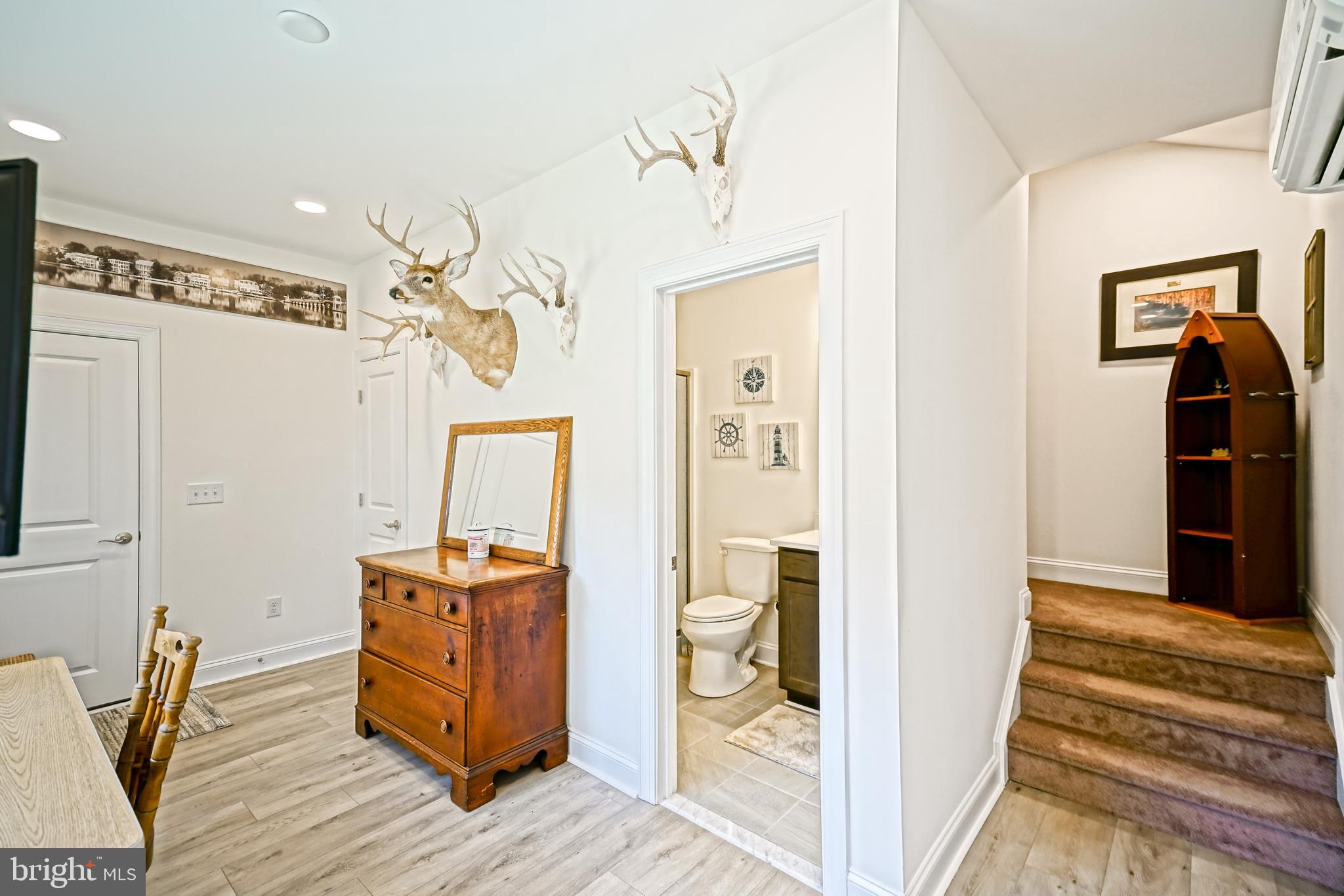 WOLFE POINTE - Residential