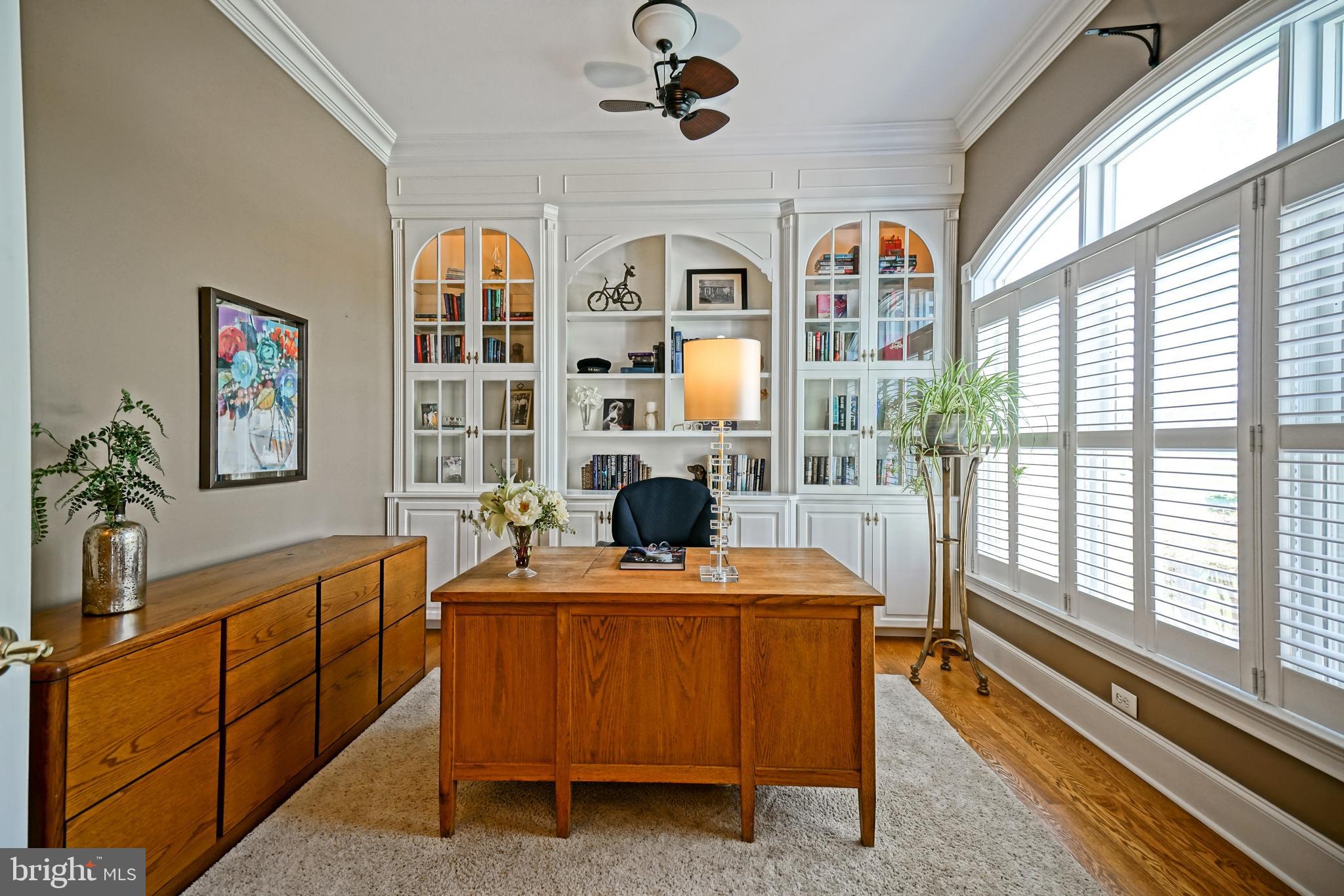 WOLFE POINTE - Residential