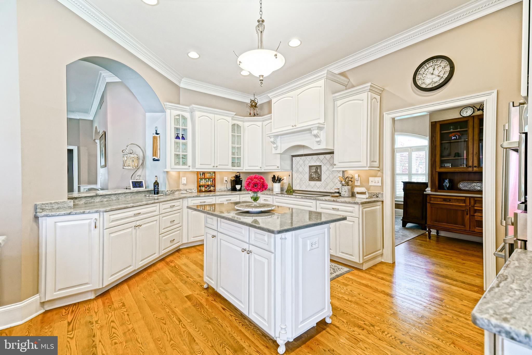 WOLFE POINTE - Residential