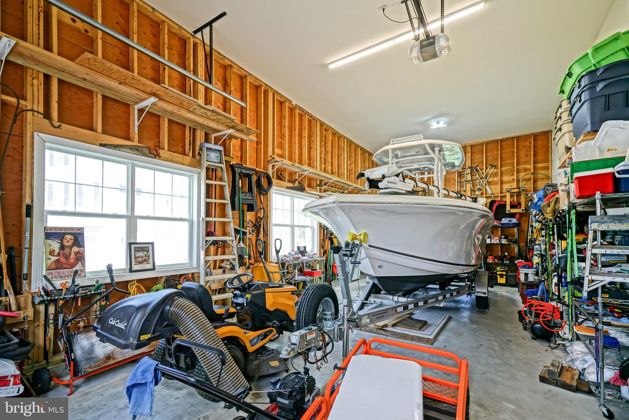 WOLFE POINTE - Residential