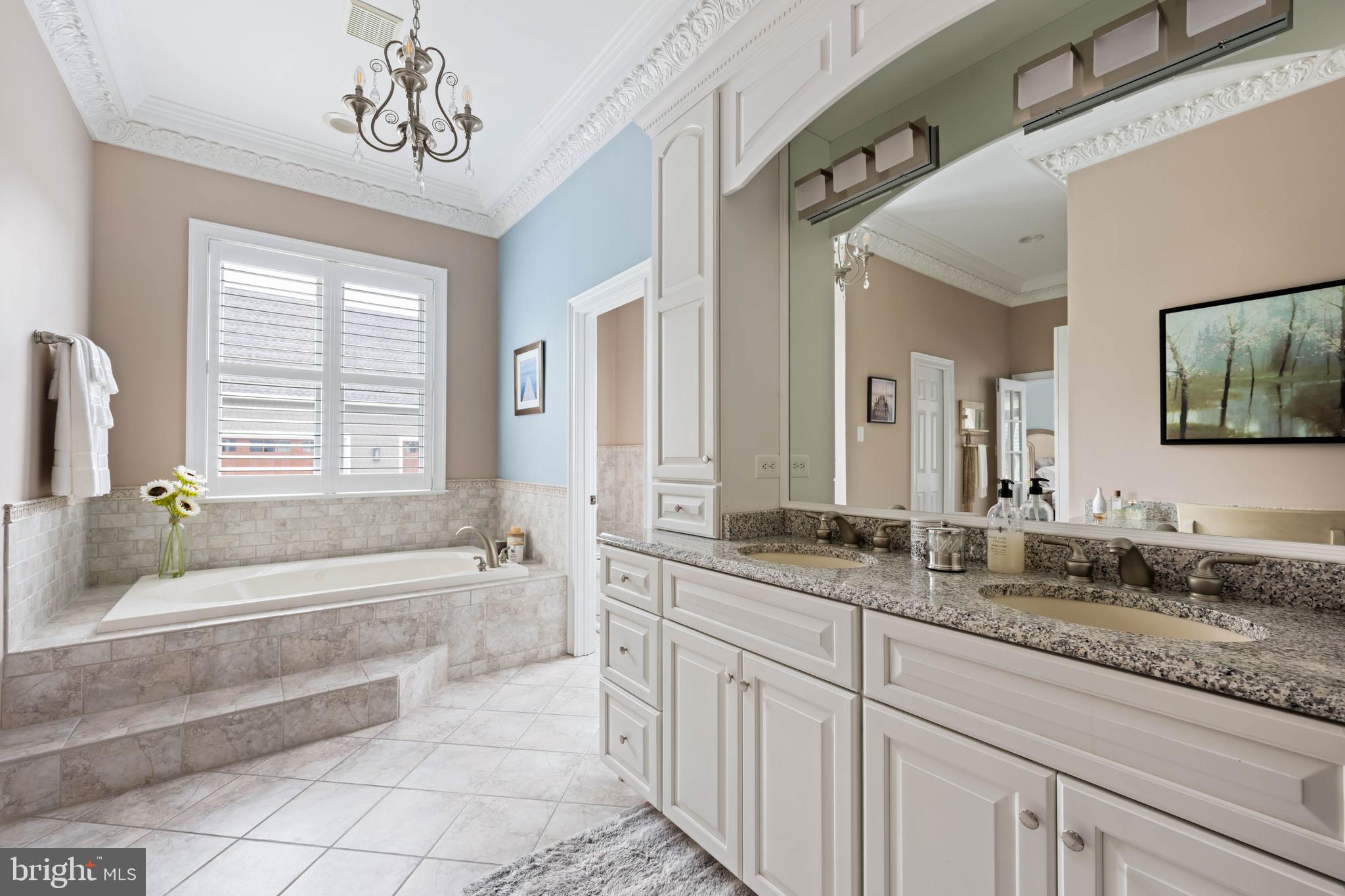 WOLFE POINTE - Residential