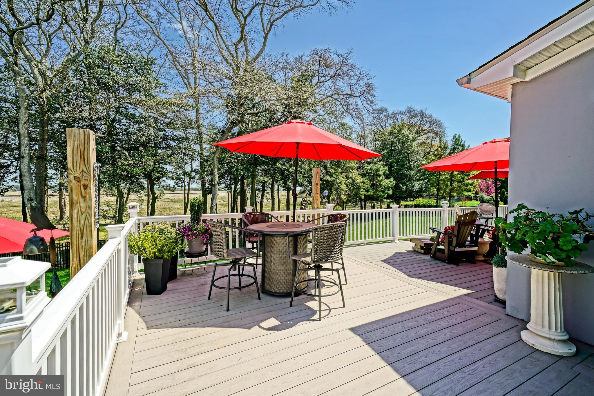 WOLFE POINTE - Residential