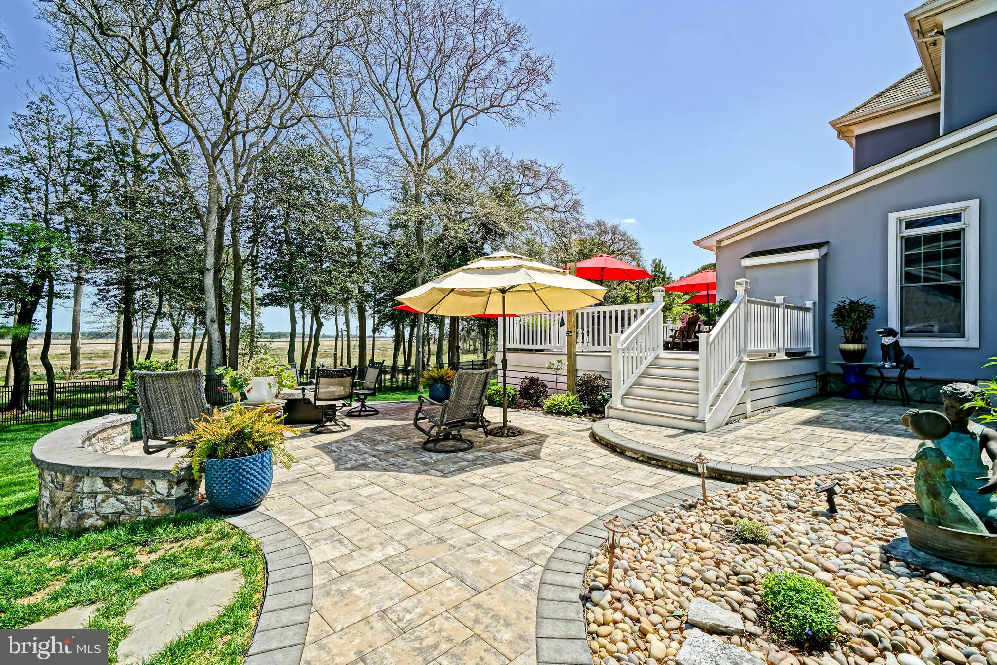 WOLFE POINTE - Residential