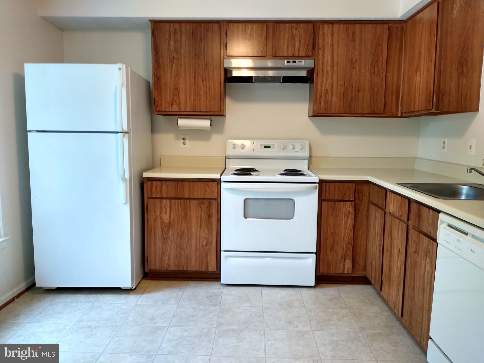 RESTON - Residential Lease