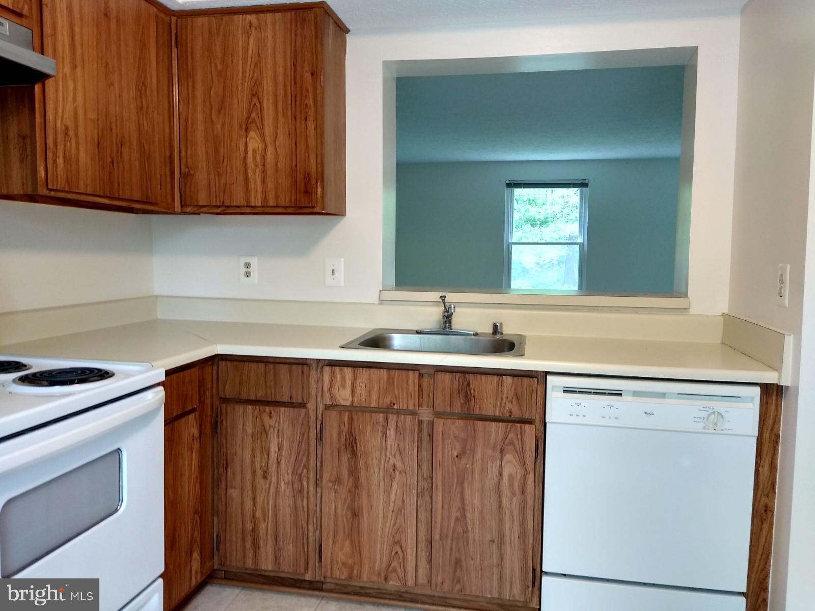 RESTON - Residential Lease