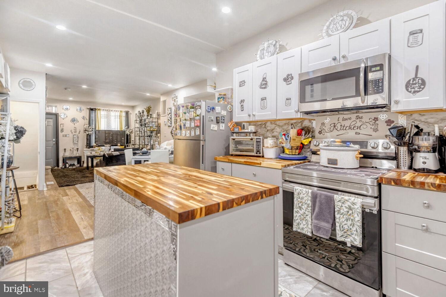 MONTEBELLO - Residential