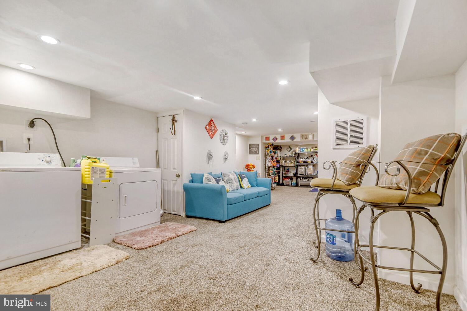 MONTEBELLO - Residential