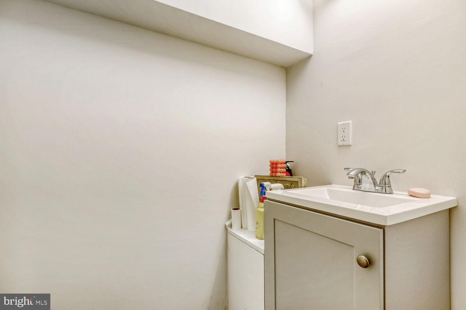 MONTEBELLO - Residential