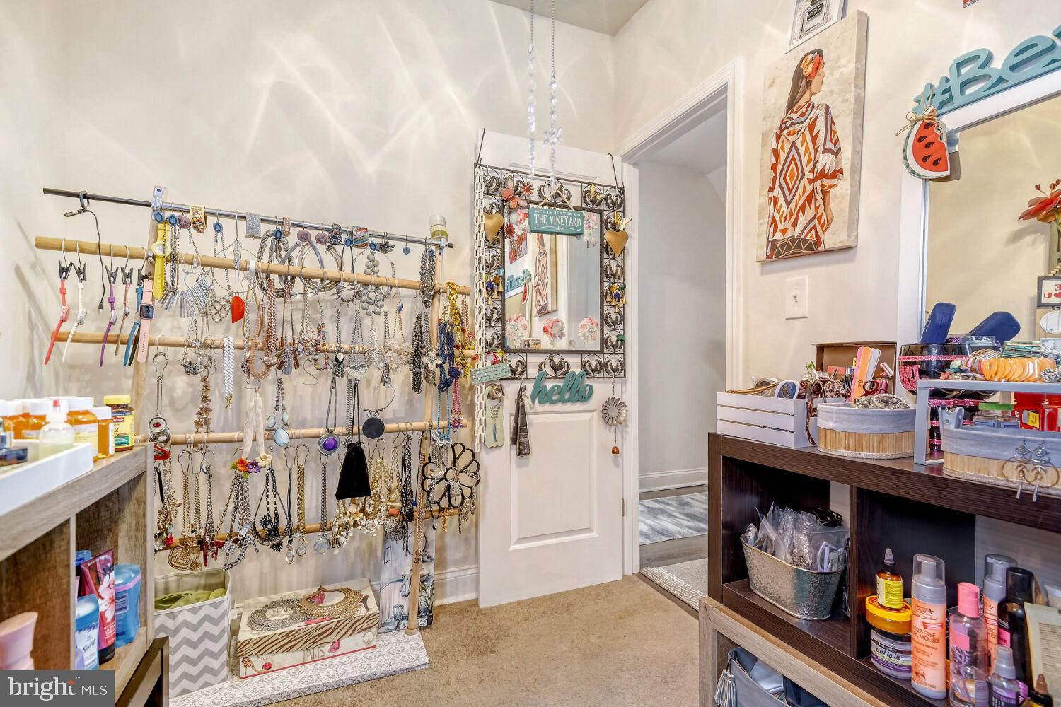 MONTEBELLO - Residential