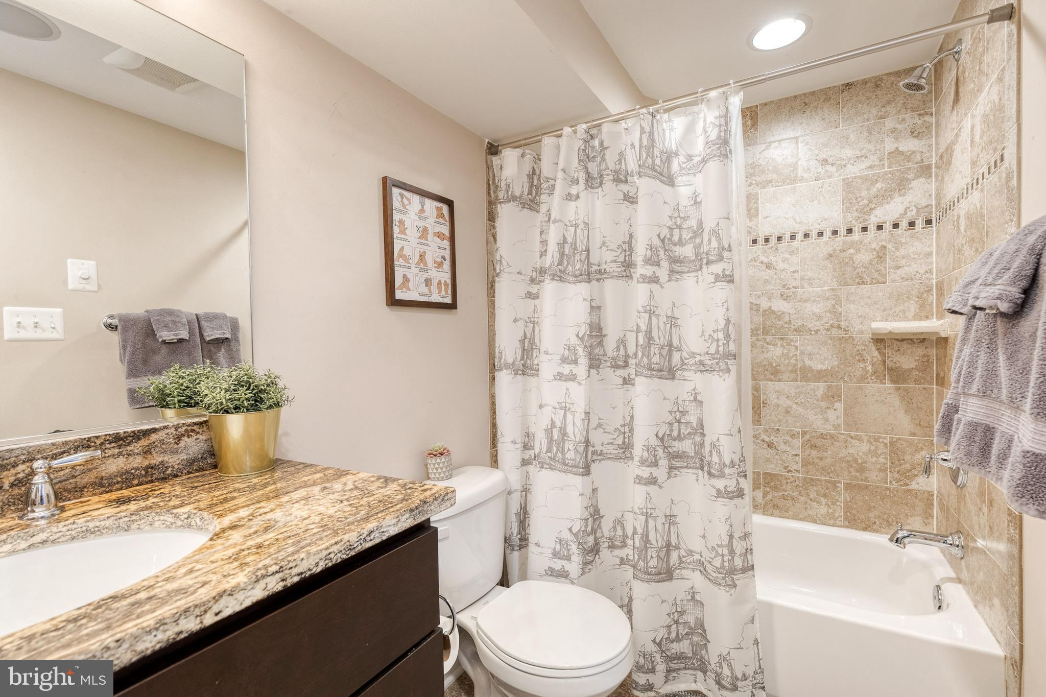 HIGHLANDTOWN - Residential