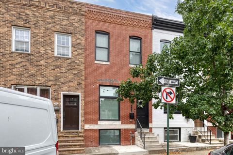 Photo of 211 S Clinton Street, BALTIMORE, MD 21224 (MLS # MDBA2193292)