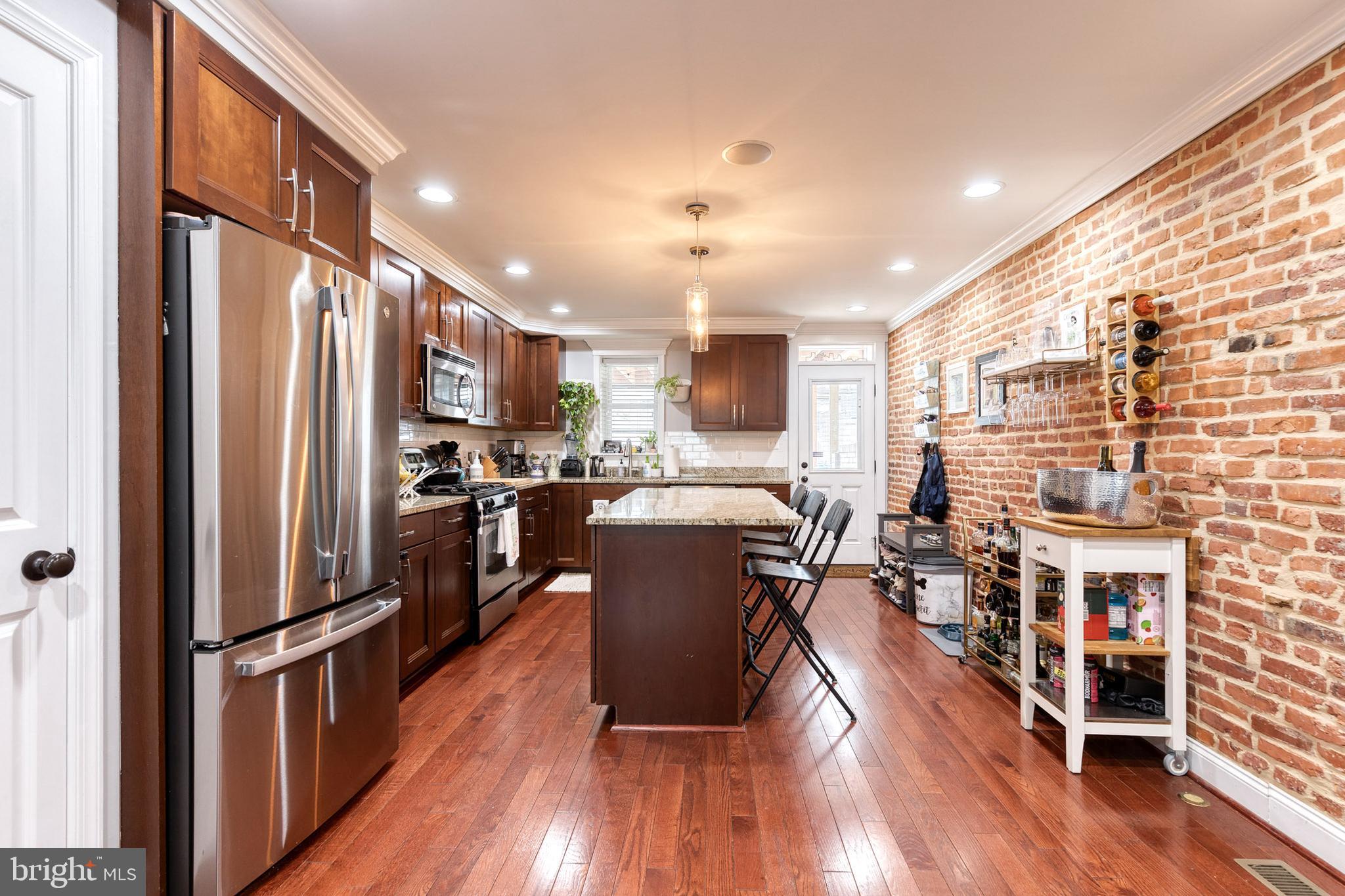 HIGHLANDTOWN - Residential