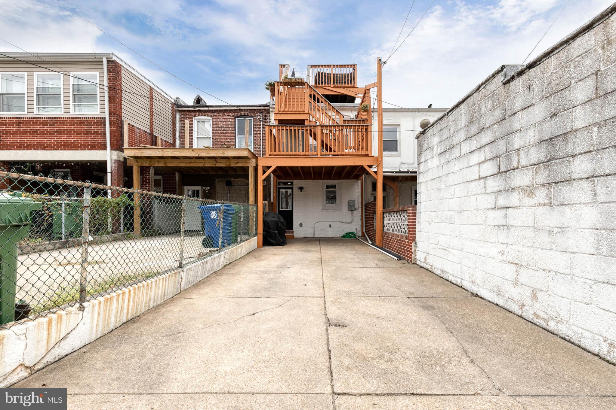 HIGHLANDTOWN - Residential