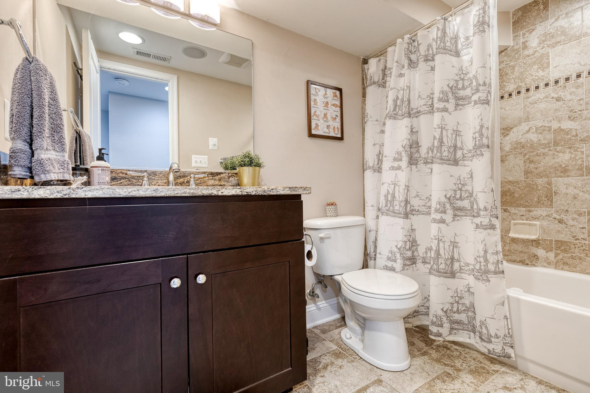 HIGHLANDTOWN - Residential