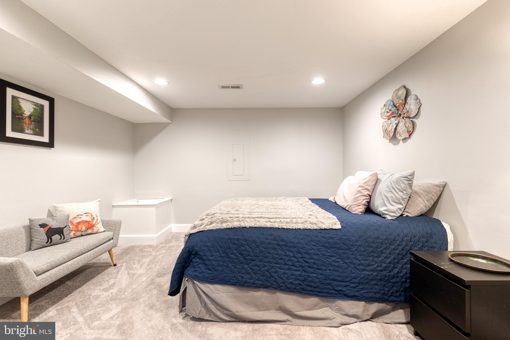 HIGHLANDTOWN - Residential